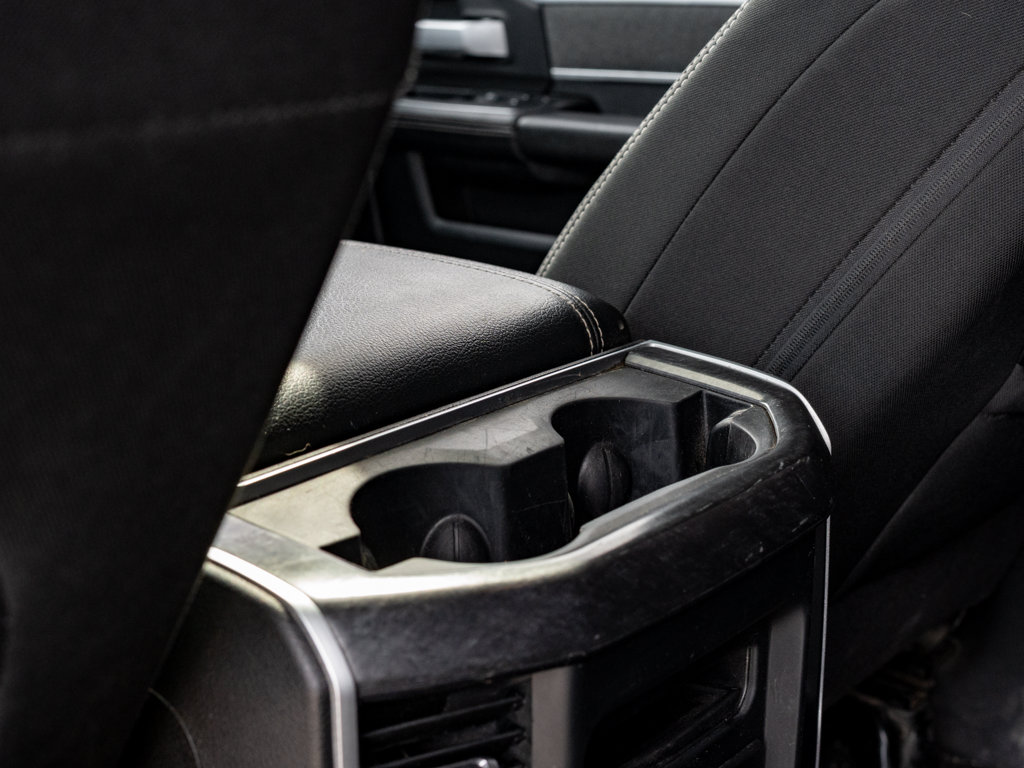 Used 2019 Ram 2500 Big Horn Big Horn 4x4 Crew Cab 8' Box for sale online - Ontario Approved