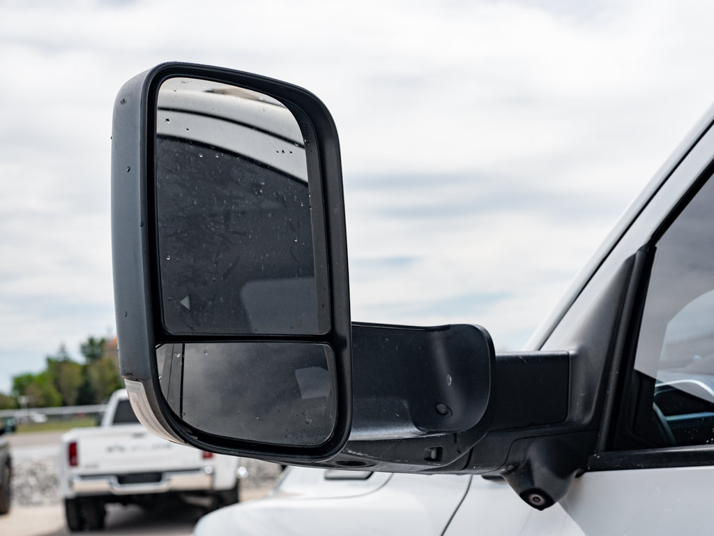 Used 2019 Ram 2500 Big Horn Big Horn 4x4 Crew Cab 8' Box for sale online - Ontario Approved