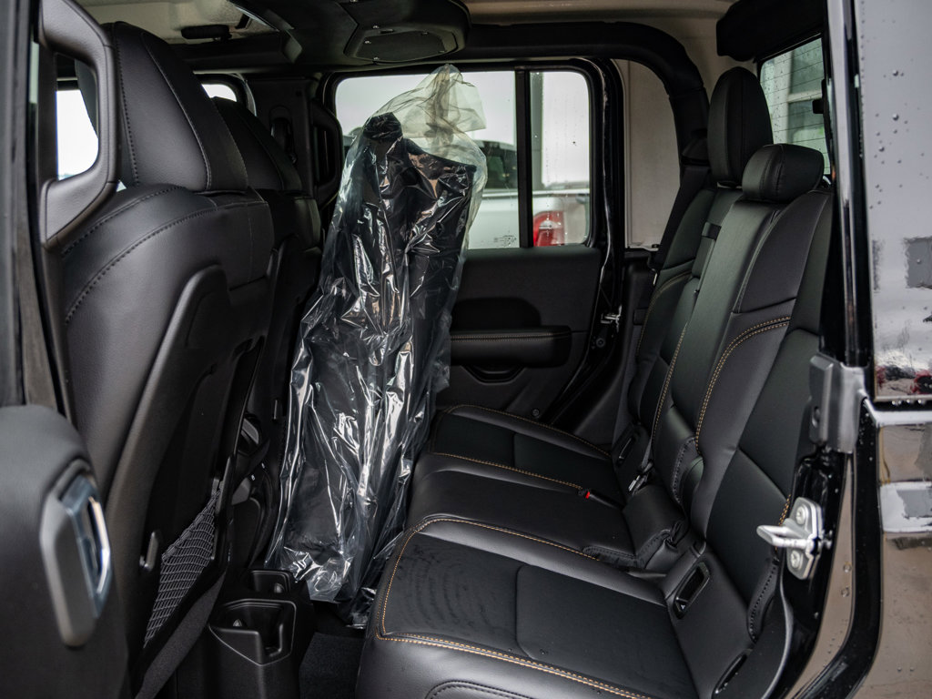 New 2026 Jeep Gladiator Sahara Sahara 4x4 *Ltd Avail* for sale online - Ontario Approved