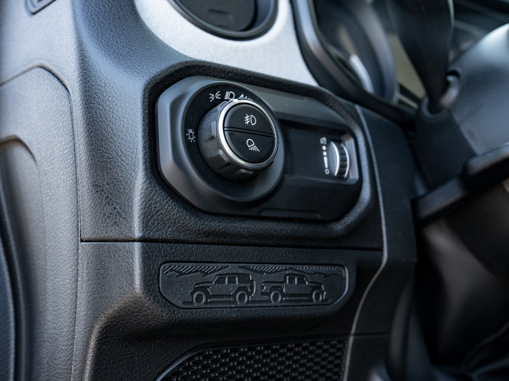 New 2026 Jeep Gladiator Willys Willys 4x4 for sale online - Ontario Approved