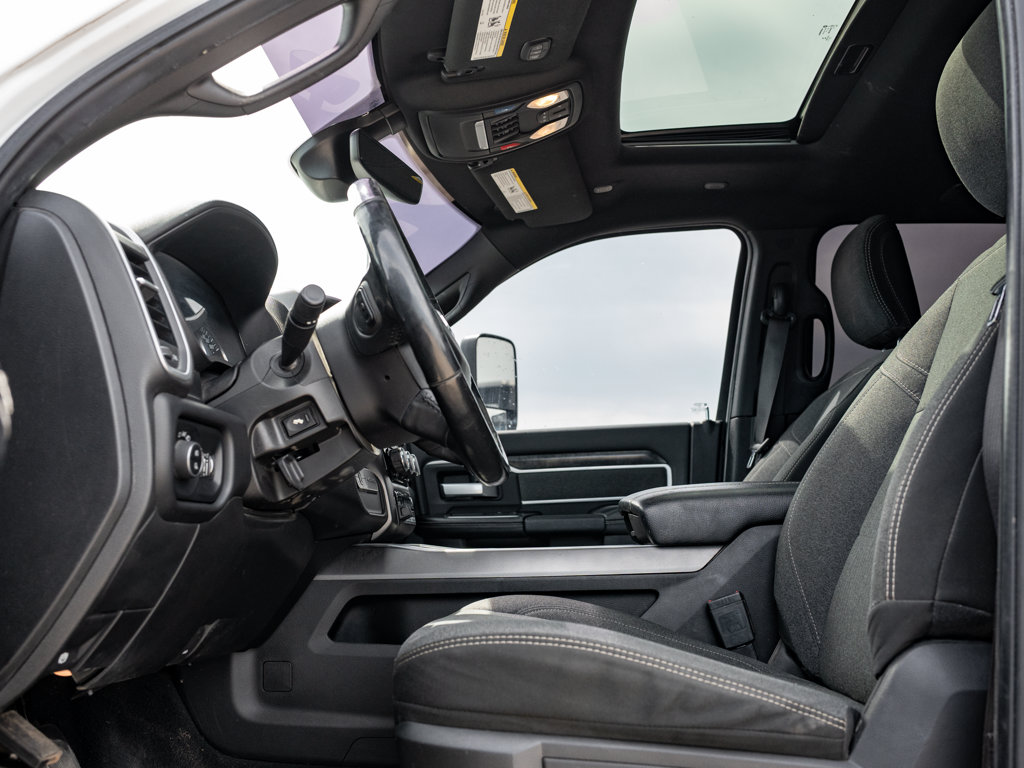 Used 2019 Ram 2500 Big Horn Big Horn 4x4 Crew Cab 8' Box for sale online - Ontario Approved