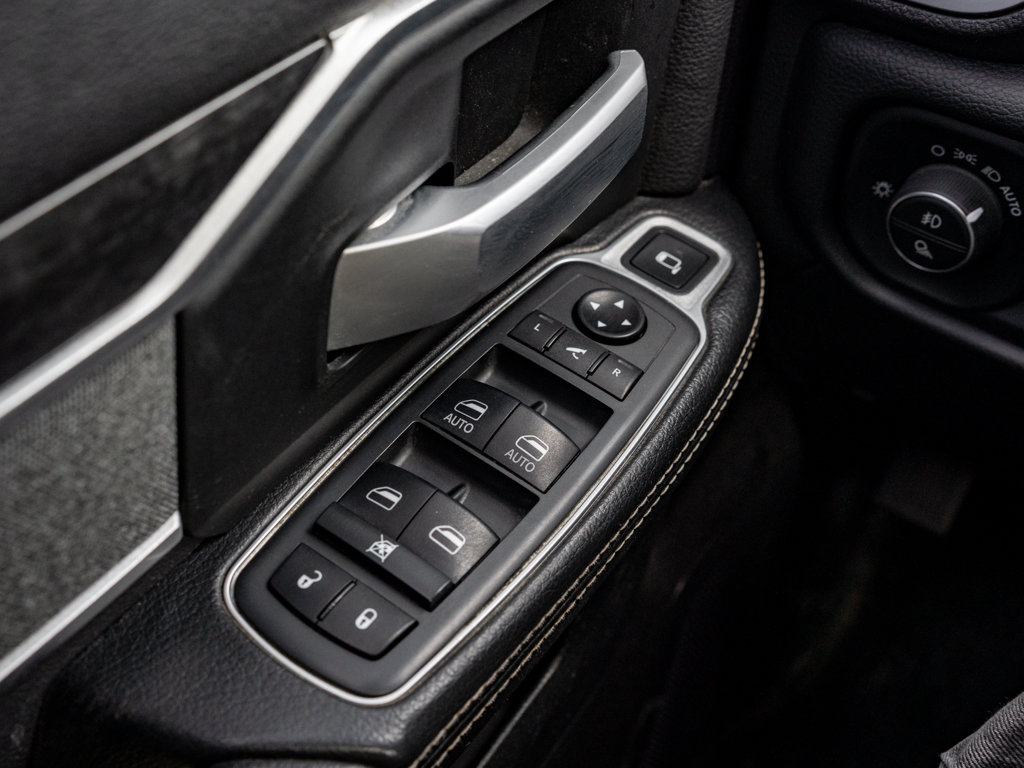 Used 2019 Ram 2500 Big Horn Big Horn 4x4 Crew Cab 8' Box for sale online - Ontario Approved