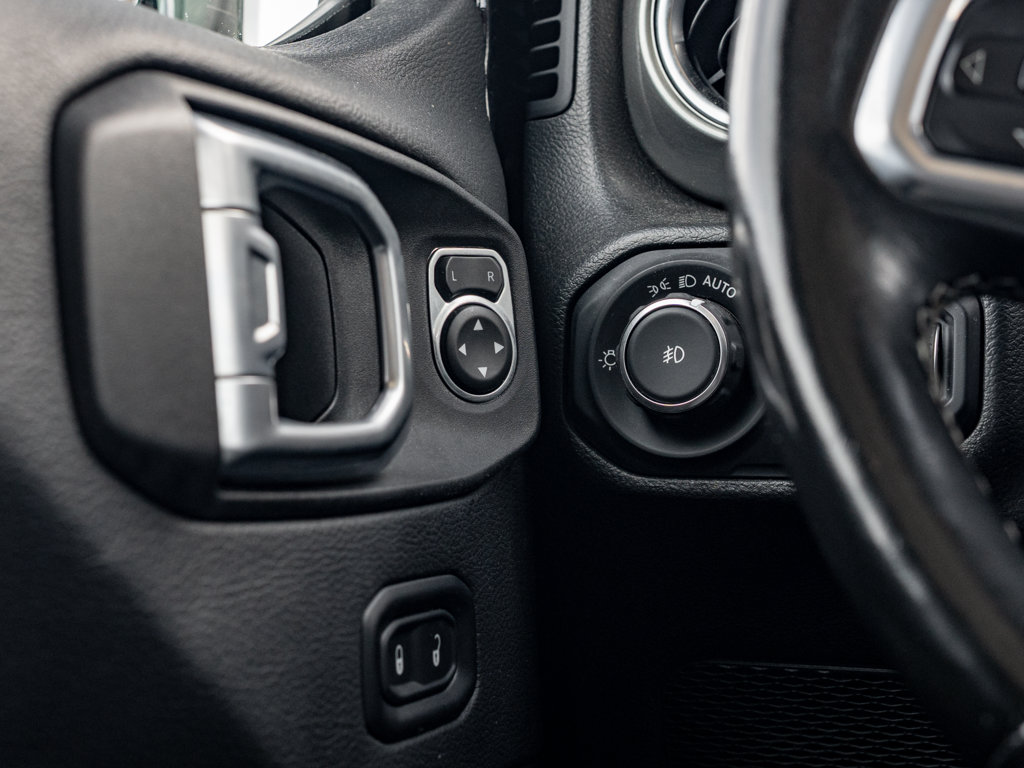 Used 2021 Jeep Wrangler Unlimited Sahara Unlimited Sahara 4x4 for sale online - Ontario Approved
