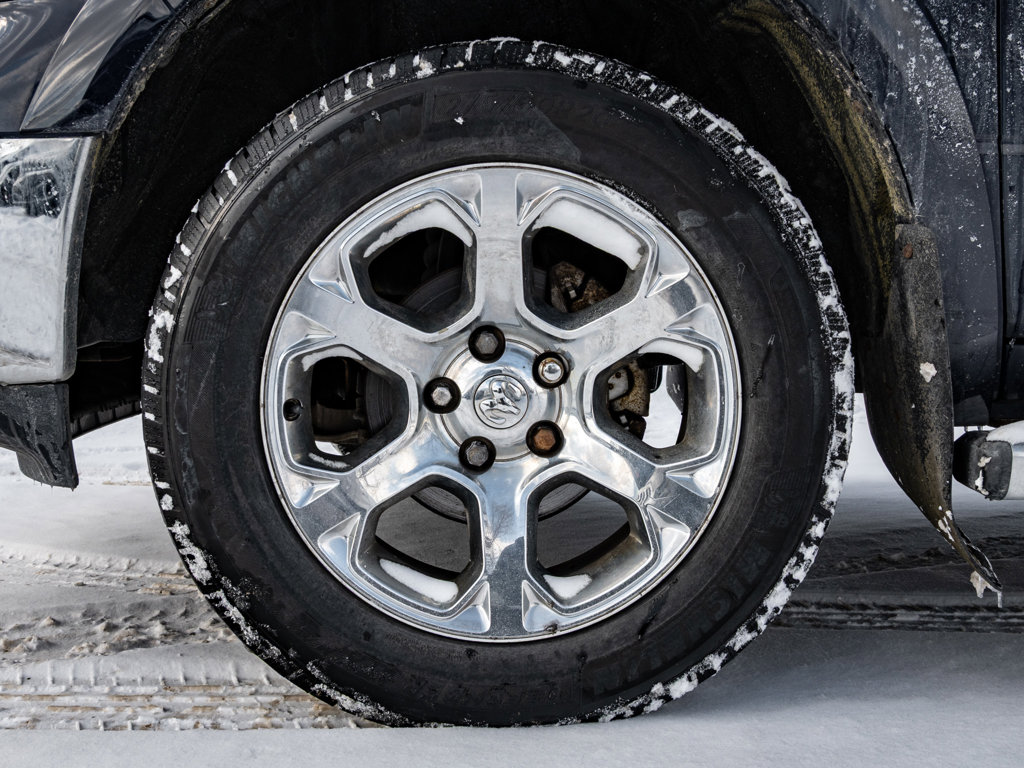 Used 2016 Ram 1500 Laramie 4WD Crew Cab 140.5 Laramie for sale online - Ontario Approved