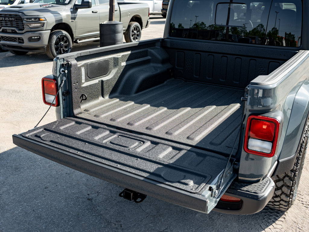 New 2026 Jeep Gladiator Willys Willys 4x4 for sale online - Ontario Approved