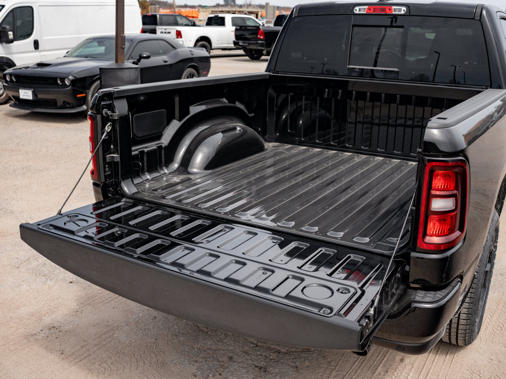 Used 2026 Ram 1500 Sport Sport 4x4 Crew Cab 5'7 Box for sale online - Ontario Approved