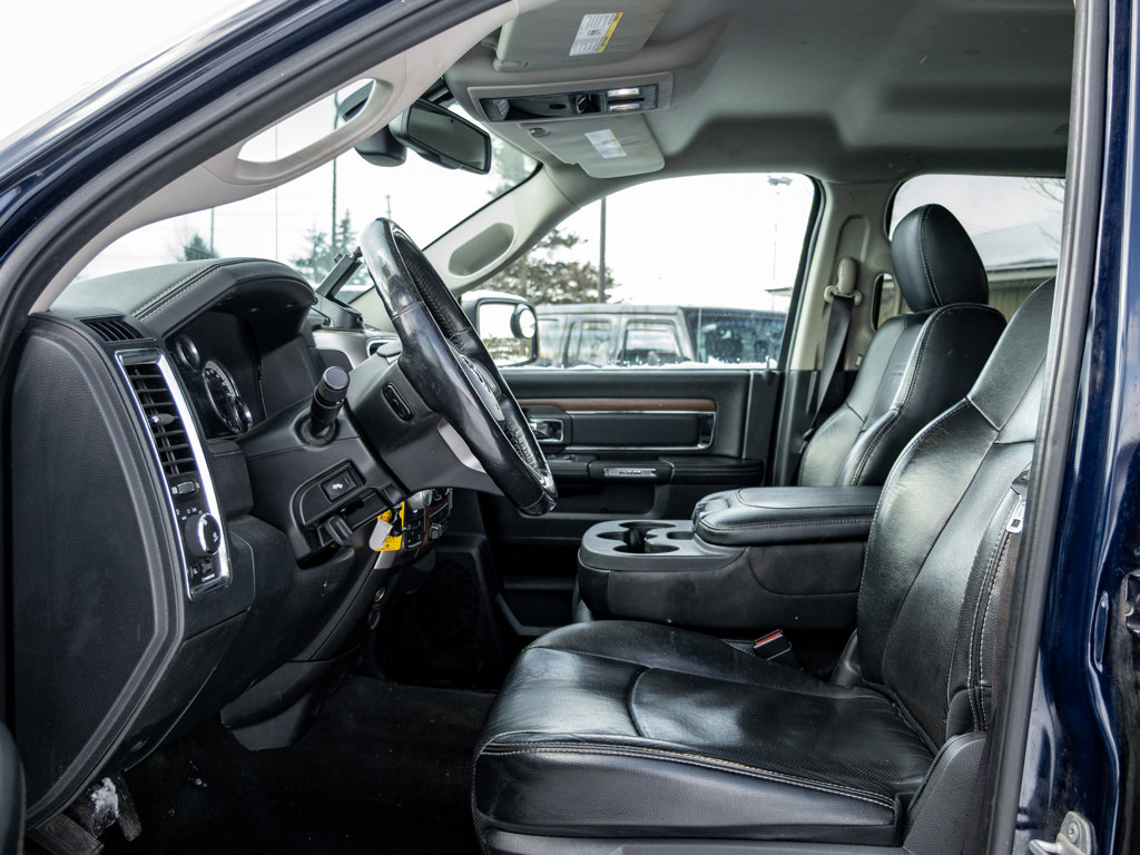 Used 2016 Ram 1500 Laramie 4WD Crew Cab 140.5 Laramie for sale online - Ontario Approved